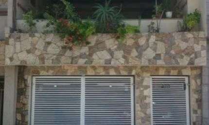 Sobrado de 3 Quartos com 2 Vagas de Garagem a Venda, Jardim Nordeste