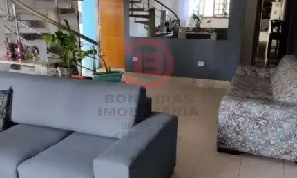 Sobrado 3 Suites, 4 Vagas e Piscina, Terreno 500m Vila Re