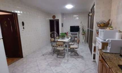 Tres casas e 4 vagas de garagem a venda - Terreno de 365m2 - Vila Matilde