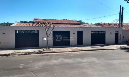 Ampla casa de 5 dormitorios no Parque Florianopolis, Jaguariuna