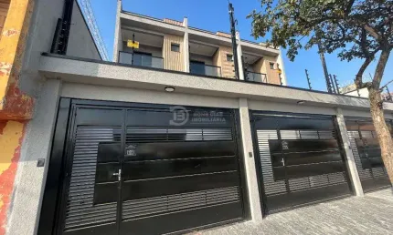 Sobrado NOVO - 3 quartos, 1 suite, 2 vagas, quintal - Jardim Nordeste