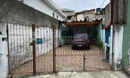 Linda Casa de Padrao para Alugar na Vila Araguaia, Sao Paulo