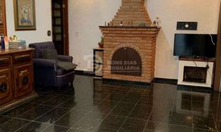 CASA TERREA 247m2 COM 3 QUARTOS A VENDA NA VILA TALARICO/SP