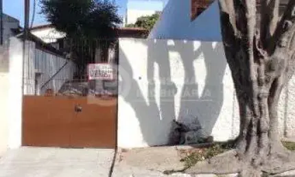 Casa terrea com 2 dormitorios na vila granada a venda.