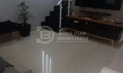 Sobrado a venda - 2 suites e 3 vagas de garagem - vila re