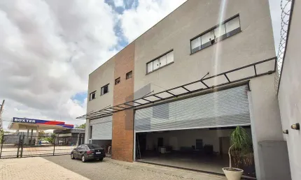 Salão Comercial para Locação em Suzano, Parque Maria Helena, 4 banheiros, 8 vagas