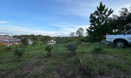 Terreno à venda na Estrada do Oura, Ipelândia, Suzano