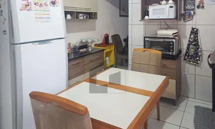 Casa para Venda em Mogi das Cruzes, Vila Nova Cintra, 2 dormitórios, 1 suíte, 2 banheiros, 1 vaga