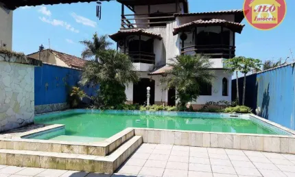 Sobrado com 6 dormitórios à venda, 327 m² por R$ 1.920.000,00 - Canto do Forte - Praia Grande/SP