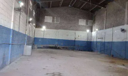 Galpão para alugar, 380 m² por r$ 7.000,00/mês - tude bastos - praia grande/sp