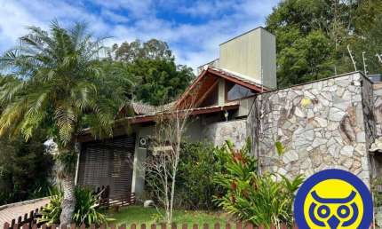Casa 3 quartos, à venda, Pantanal, 2 suítes, piscina, churrasqueira