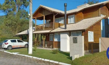 Casa - à venda com 3 dormitórios, sendo 2 suítes, piscina, churrasqueira - venda - Vargem Grande -Florianópolis
