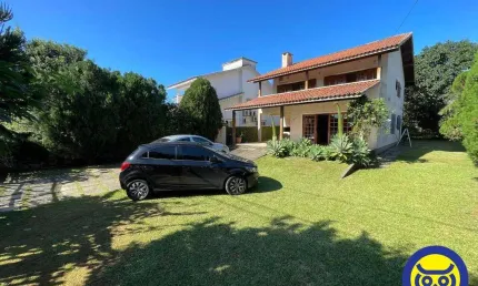 Casa com 3 Dormitório (1 Suíte) em Terreno com 915,69m² com chácara - Ingleses, Florianópolis/SC!