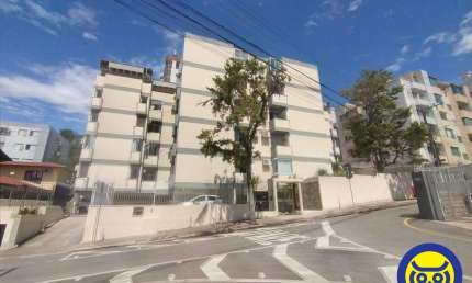 Apartamento à Venda com 3 quartos em Coqueiros Florianópolis