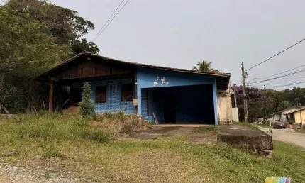CASA A VENDA NA PRAIA DOS INGLESES, PAULAS, EM SÃO FRANCISCO DO SUL
