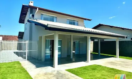 Sobrado a 200 metros da praia do Itaguaçu - averbada