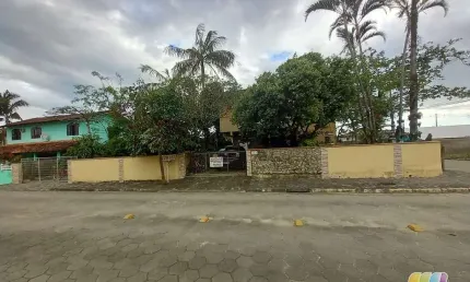 Casa com 8 quartos à venda na Rua Canelinha, Ubatuba, São Francisco do Sul