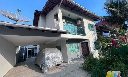 Casa com 5 quartos à venda na Rua Rio Grande do Sul, Balneário Enseada, São Francisco do Sul