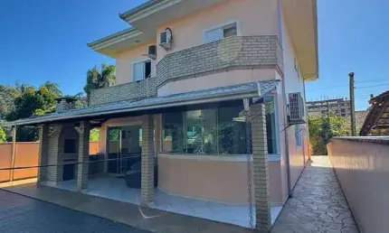 Casa com 5 quartos à venda na Rua Oslo, Itaguaçu, São Francisco do Sul