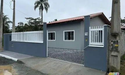 Casa a venda na praia do ubatuba, em são francisco do sul,sc
