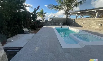 CASA A VENDA NO PAULAS, REGIÃO CENTRO DE SÃO FRANCISCO DO SUL,SC.