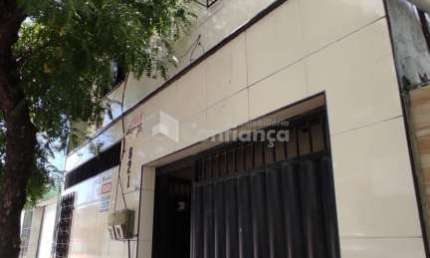 Casa Triplex à Venda no bairro Álvaro Weyne - Fortaleza