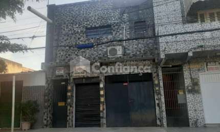 Galpão + 09 Apartamentos à Venda no Alvaro Weyne em Fortaleza/CE