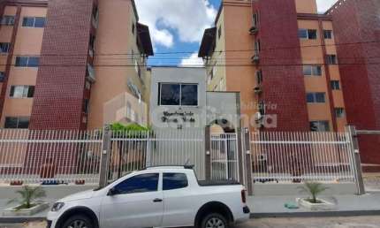 Apartamento à Venda no bairro Tabapua em Caucaia/Ce
