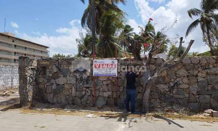 Terreno à venda na Avenida dos Coqueiros, 229, Cumbuco, Caucaia