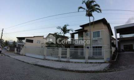 Casa Alto Padrão no Condomínio Colinas de Maranguape em Maranguape/CE