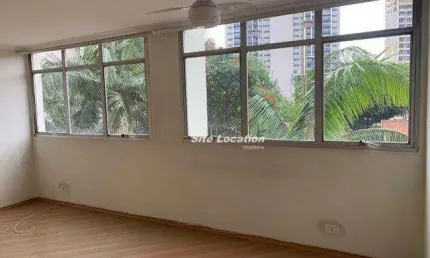 104810 Vendo apartamento de 3 dormitórios sendo 1 suíte, com quarto e banheiro de serviço, sala ampla e com documentação em dia, pronto para entrega