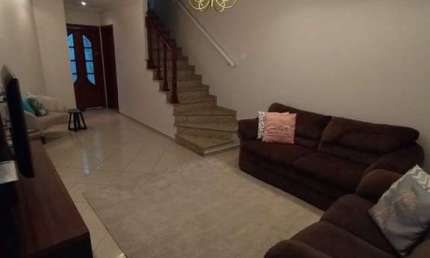 SOBRADO JARDIM TEXTIL,  3 DORMITÓRIOS 1 SUÍTE  E 2 VAGAS