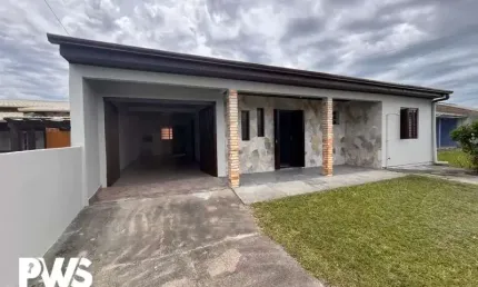 CASA COM 03 DORMITÓRIOS EM BALNEÁRIO DE TRAMANDAÍ/RS