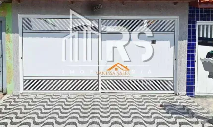 Casa com 2 dormitórios à venda, 89 m² por R$ 317.000 -  - Mongaguá/SP