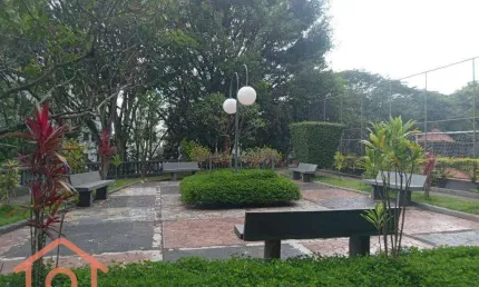 Apartamento a venda com 2 dormitorios enfrente ao pão de açucar do jabaquara.