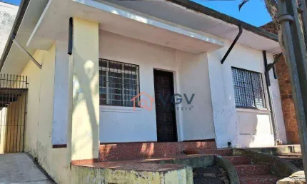 Casa com 2 qaurtos, quintal, a duas quadras do Metrô Jabaquara por R$ 750.000 - Cidade Vargas - São Paulo/SP