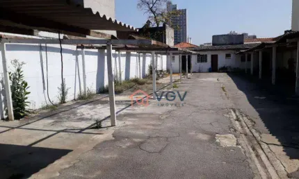 2 Terrenos , somando474 m² para atividades diversificadas (estacionamento, esportes, canteiro de obras, armazenamento e assemelhados)