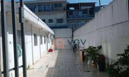Casa terrea a venda com 2 dormitorios, 2 salões próximo ao metrô Jabaquara.