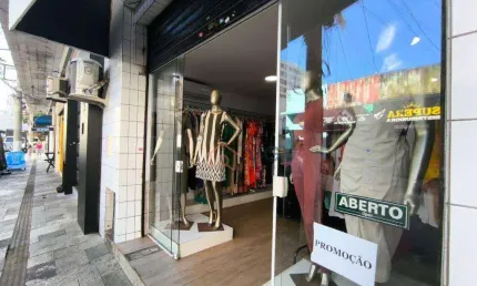 Ponto Comercial em Rua Movimentada – Loja Bella Radical com Estoque + Móveis - Luvas 60 Mil e  Aluguel 2.500,00 ao mês