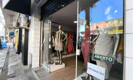Ponto Comercial em Rua Movimentada – Loja Bella Radical com Estoque + Móveis - Luvas 60 Mil e  Aluguel 2.500,00 ao mês