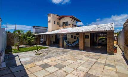 Linda casa na praia de Barra de Tabatinga próximoa Lagoa de Aritúba com 4 Quartos,1 Dependência e área de lazer completa com piscina.