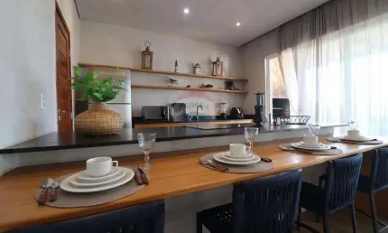 Casa mobiliada de 3 quartos com suíte em condomínio beira mar - são miguel do gostoso