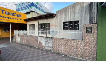 Casa com 244m² ideal para uso comercial no Centro de Parnamirim