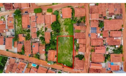Terreno com 715 m² escriturado a poucos metros da avenida principal e rua da xepa