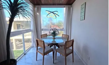 Duplex totalmente reformado com jacuzzi e churrasqueira na cobertura - Vista Mar exuberante