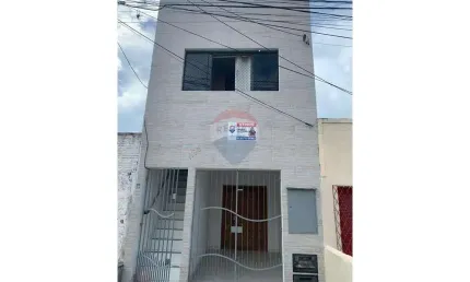 Excelente Oportunidade: Duplex Versátil no Bairro Comercial Privilegiado - Alecrim