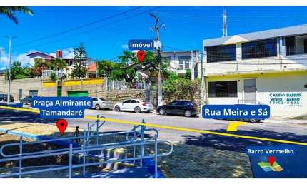 Casa Exclusiva em Frente a Praça Tamandaré, a Venda com 5 dormitórios