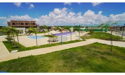 Casa à Venda no Condomínio Ecoville II | 3 Quartos, Piscina, Energia Solar e Jardim