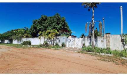 terreno  com escritura publica e  2000m² com casa em pium,  em uma área que está em pleno desenvolvimento.