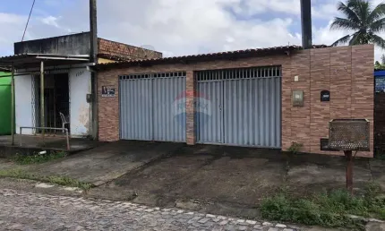 Casa com 4 Quartos e Ponto Comercial à VENDA – Santa Tereza, Parnamirim/RN